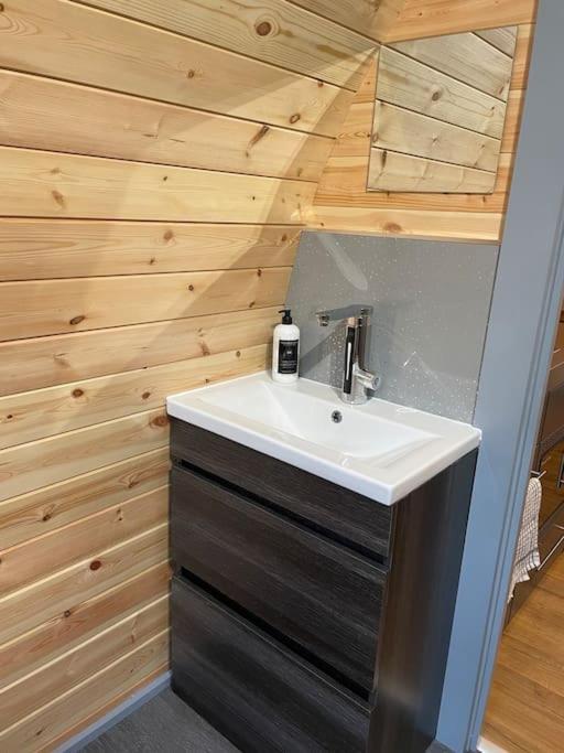 Bonny Wee Snug - Pod In Spean Bridge Leilighet Eksteriør bilde